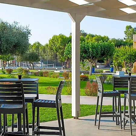Olive Garden Szálloda Lárdosz