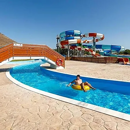 Szálloda Olive Garden 4*
