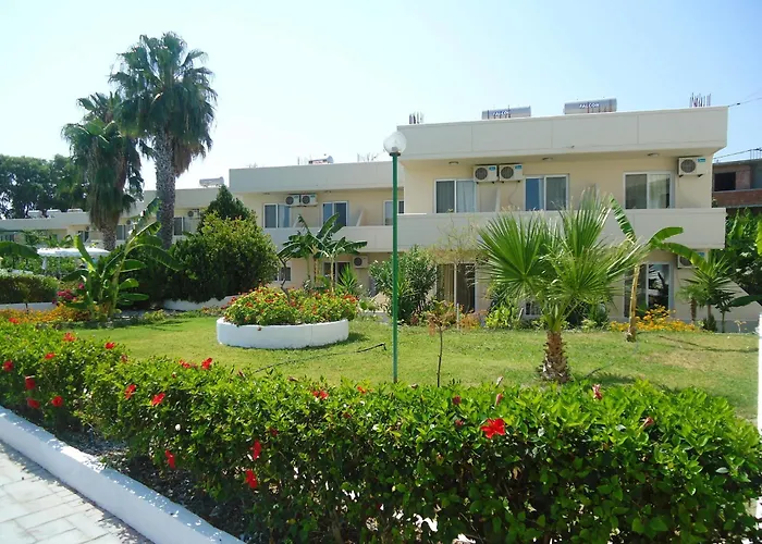 Olive Garden 4* Lárdosz